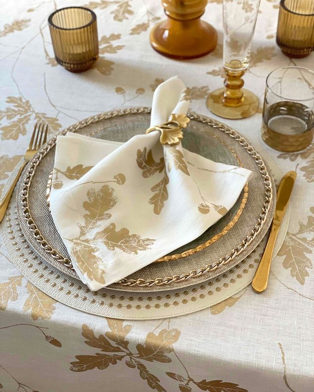 Acorn Gold 21" Napkin