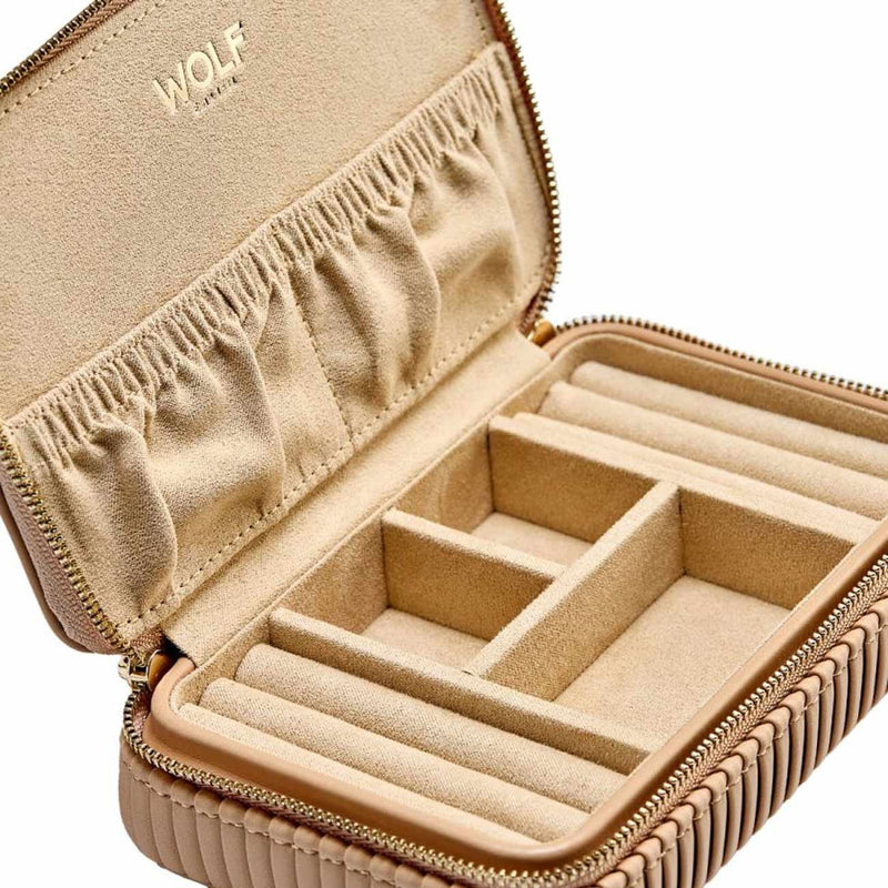 Wolf Bella Zip Case in Mocha