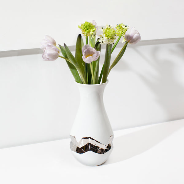 Talianna Oro Vase White w/Silver