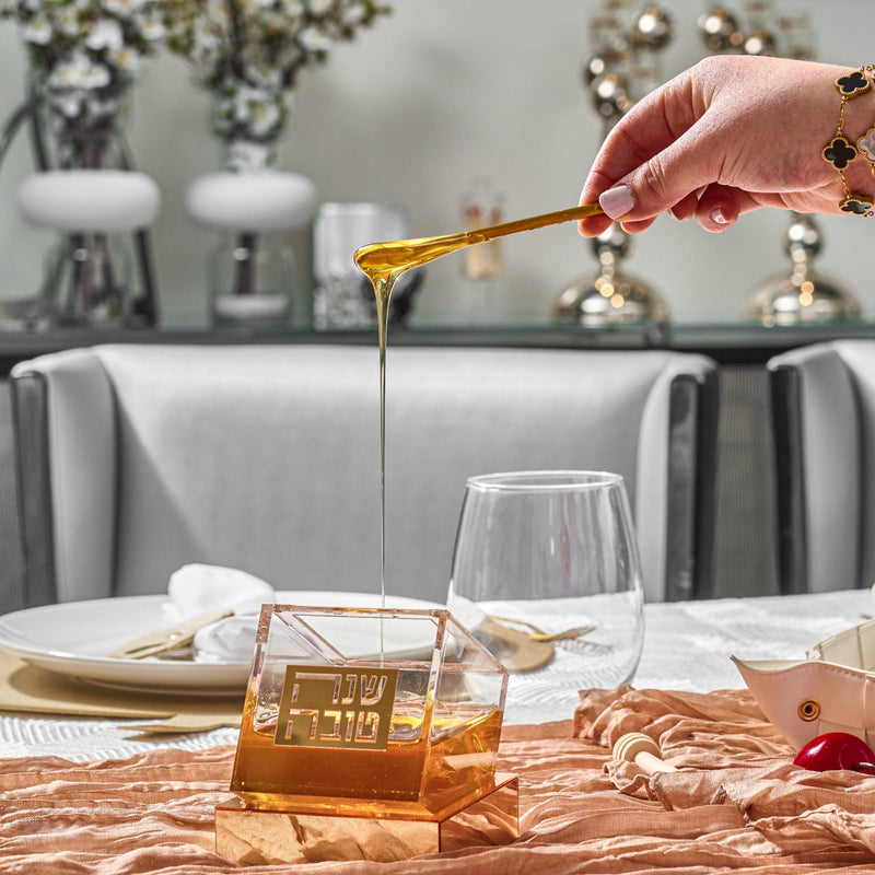 Tilt Honey Dish