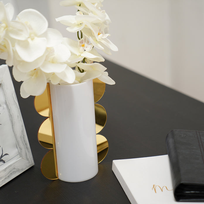 White Round Vase with Gold Mirrored Scallop Design