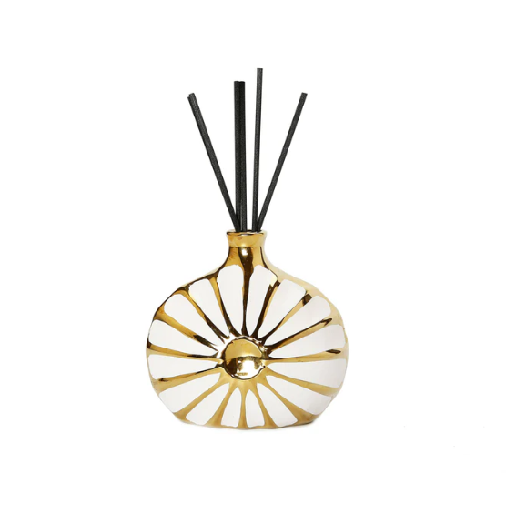 Round Gold And White Ruffled Diffuser, “Irish And Rose”